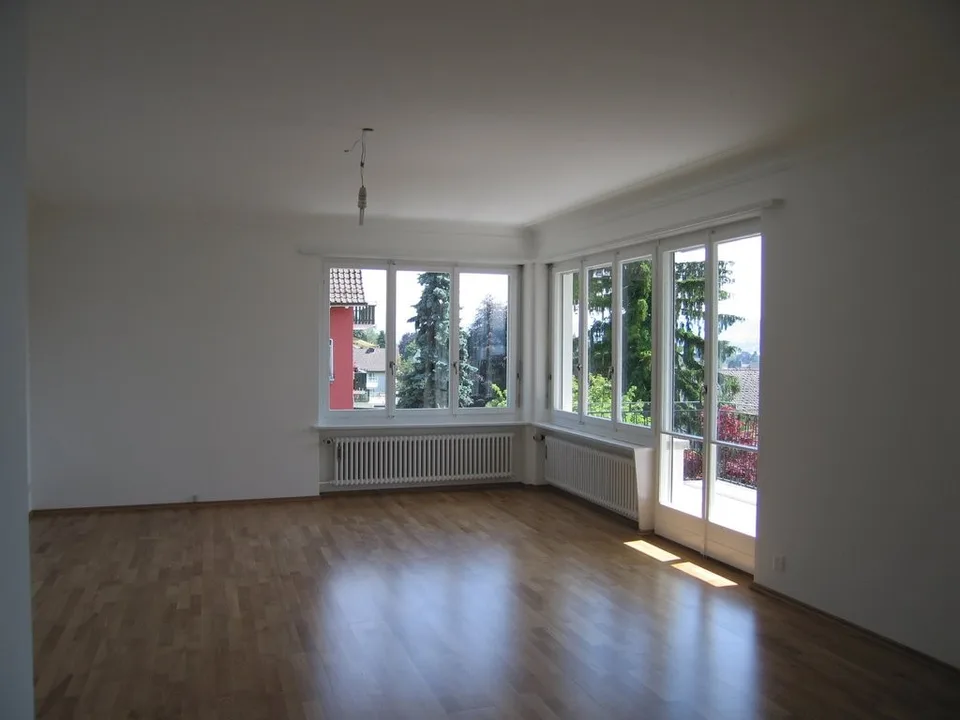 4.5-Zimmerwohnung mit Seesicht in Küsnacht / befristet: 31.08.2027