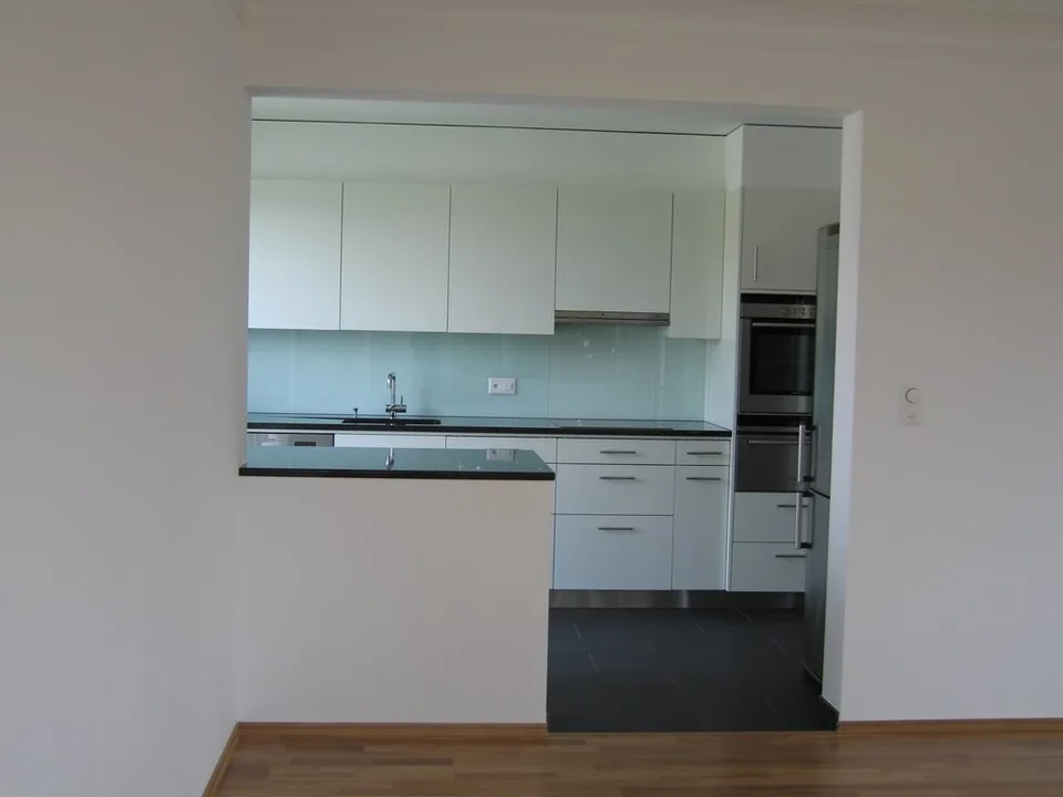 4.5-Zimmerwohnung mit Seesicht in Küsnacht / befristet: 31.08.2027