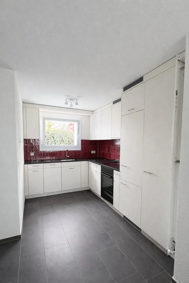 Fraîchement RÉNOVÉ - vivre dans un endroit calme et central à Dietikon! – photo 3 sur 6