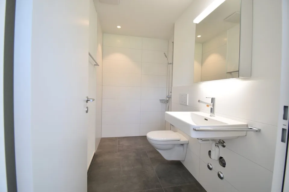 Modern wohnen mit Weitblick und 57 m² privater Terrasse – Foto 5 von 8