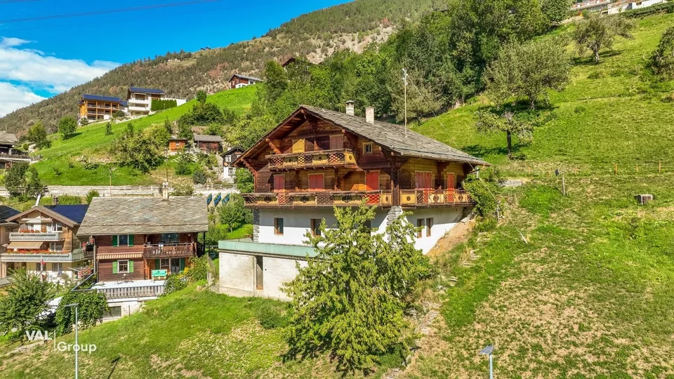 Gemütliche Dachwohnung mit Aussicht in Staldenried – Foto 12 von 15