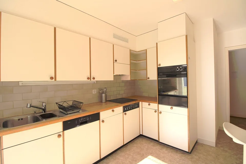 Furnished room in modernised apartment in a top location – Foto 6 von 10