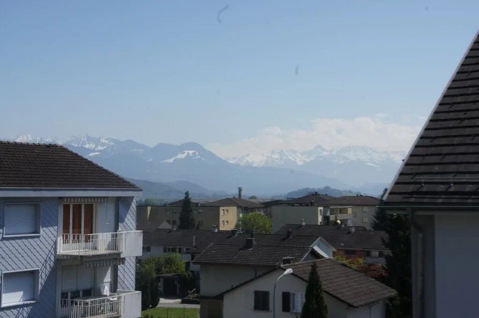Wunderschöne Bergsicht geniessen + 1 Jahr GRATIS Parkplatz!
