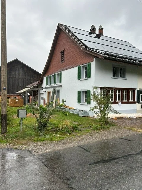 4 Zimmer Hausteil mit grossem Garten
