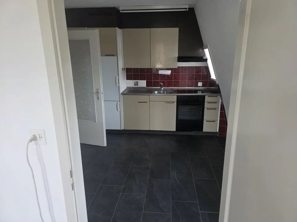 Geräumige 4 Zimmerwohnung zu vermieten