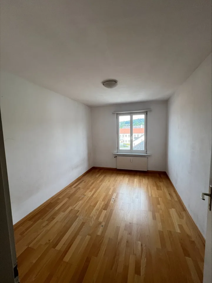 Geräumige 4 Zimmerwohnung zu vermieten