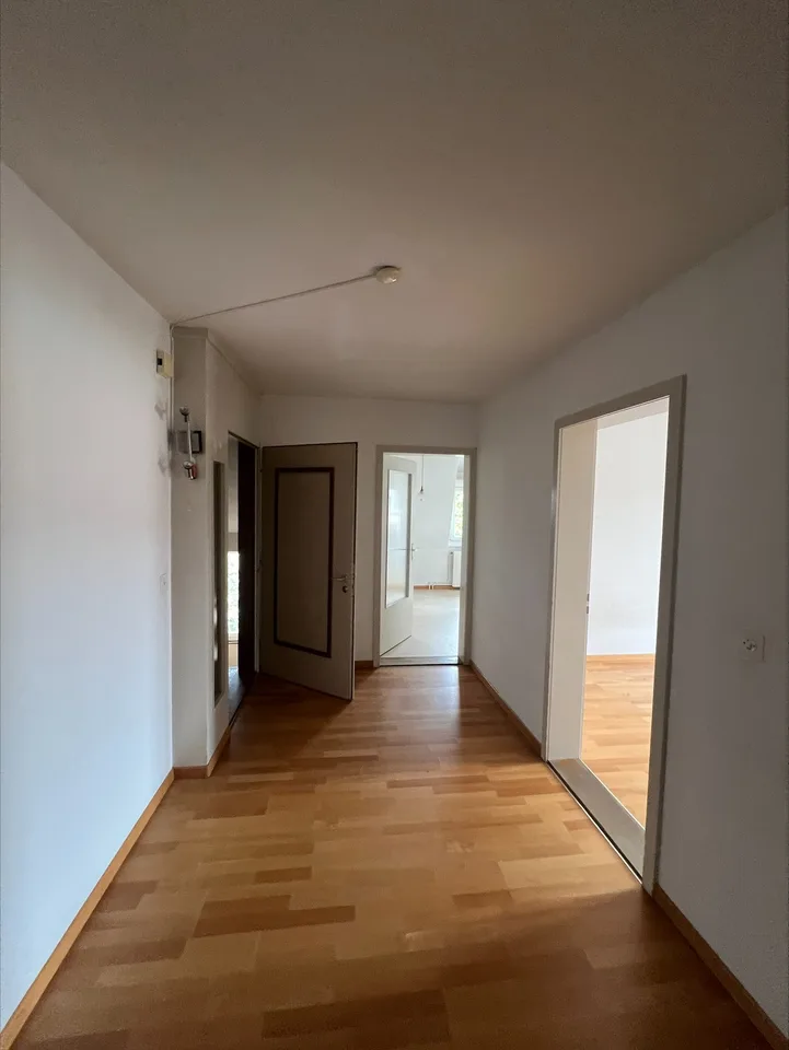 Geräumige 4 Zimmerwohnung zu vermieten