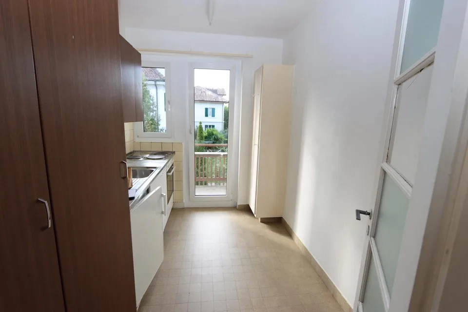 BEFRISTET BIS ZUM 30. SEPT 2027. PRAKTISCHE 3-ZIMMERWOHNUNG IN DÜBENDORF