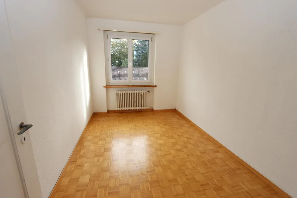 BEFRISTET BIS ZUM 30. SEPT 2027. PRAKTISCHE 3-ZIMMERWOHNUNG IN DÜBENDORF