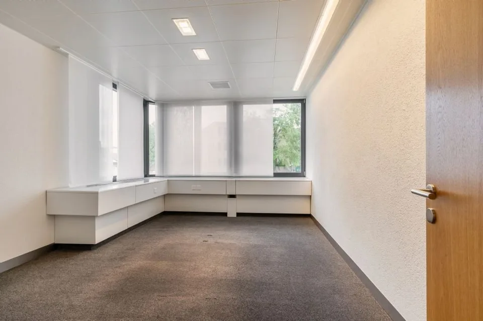 MODERNE BÜRO-/PRAXISFLÄCHEN AN TOP LAGE | FLEXIBEL TEILBAR – foto 8 di 9