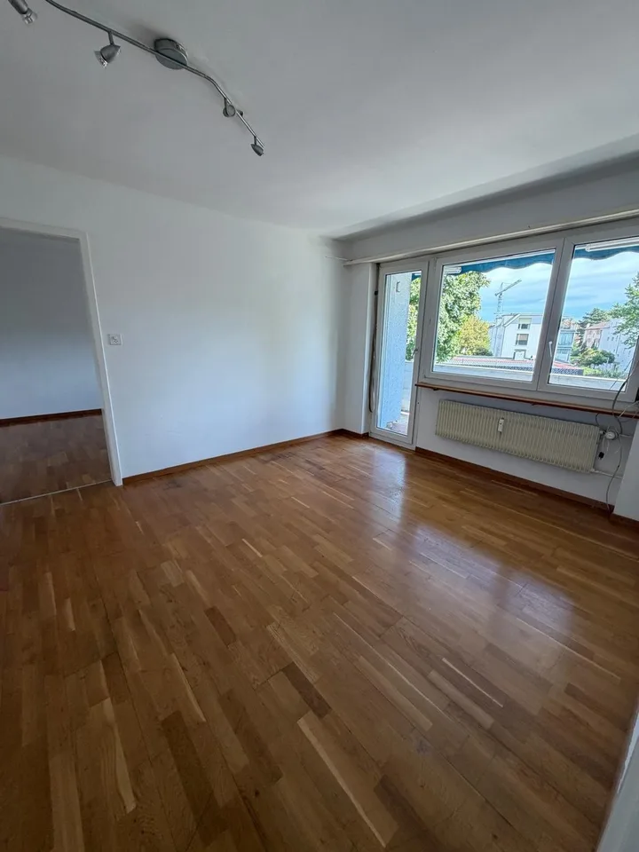 PRAKTISCHE UND SCHÖNE 2-ZIMMERWOHNUNG ZU VERMIETEN – photo 4 of 7