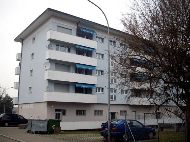 PRAKTISCHE UND SCHÖNE 2-ZIMMERWOHNUNG ZU VERMIETEN – photo 2 of 7