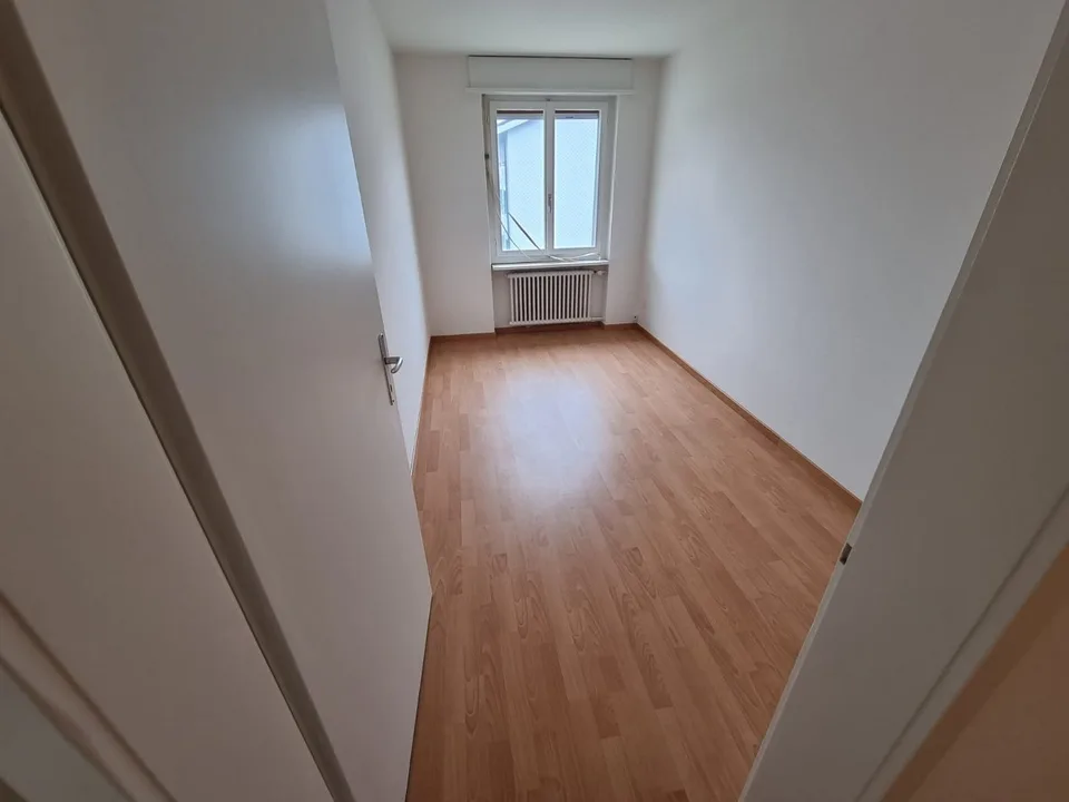 Freundliche 3.5 Zimmerwohnung, sehr zentral und doch ruhig!