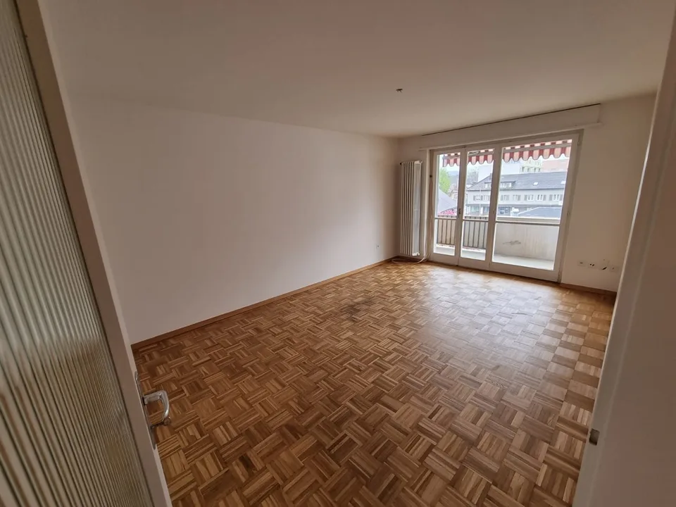 Freundliche 3.5 Zimmerwohnung, sehr zentral und doch ruhig!