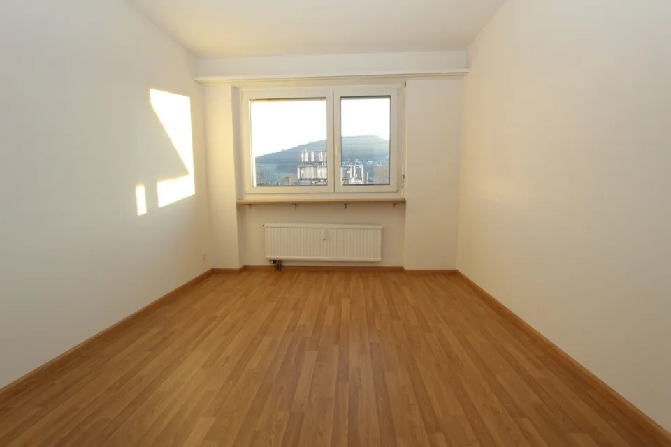 MODERNE 3 -ZIMMERWOHNUNG IN FRENKENDORF – photo 3 of 11