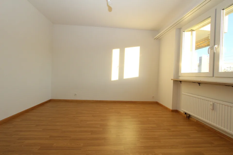 MODERNE 3 -ZIMMERWOHNUNG IN FRENKENDORF – photo 6 of 11