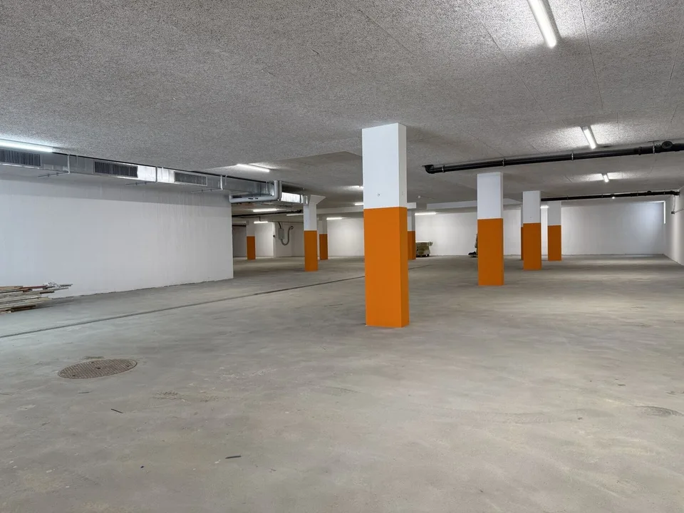 Einstellhallenplatz zu vermieten – photo 4 of 5