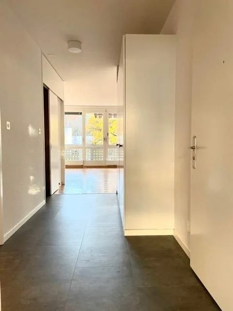 Appartamento luminoso 2.5 locali con molto charme a Stettlen – foto 5 di 8