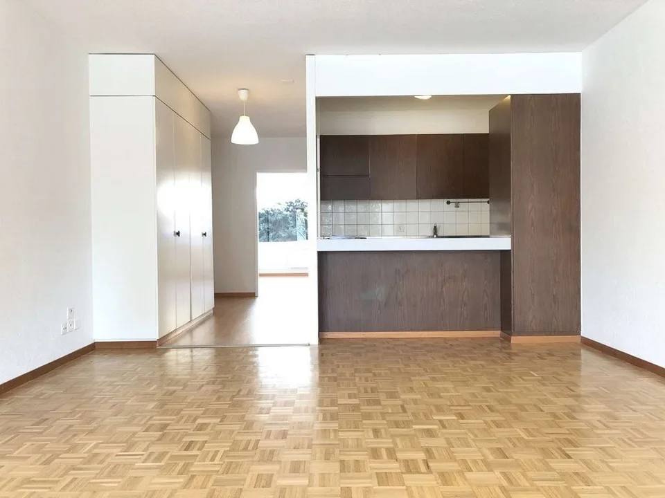 Appartamento luminoso 2.5 locali con molto charme a Stettlen – foto 3 di 8