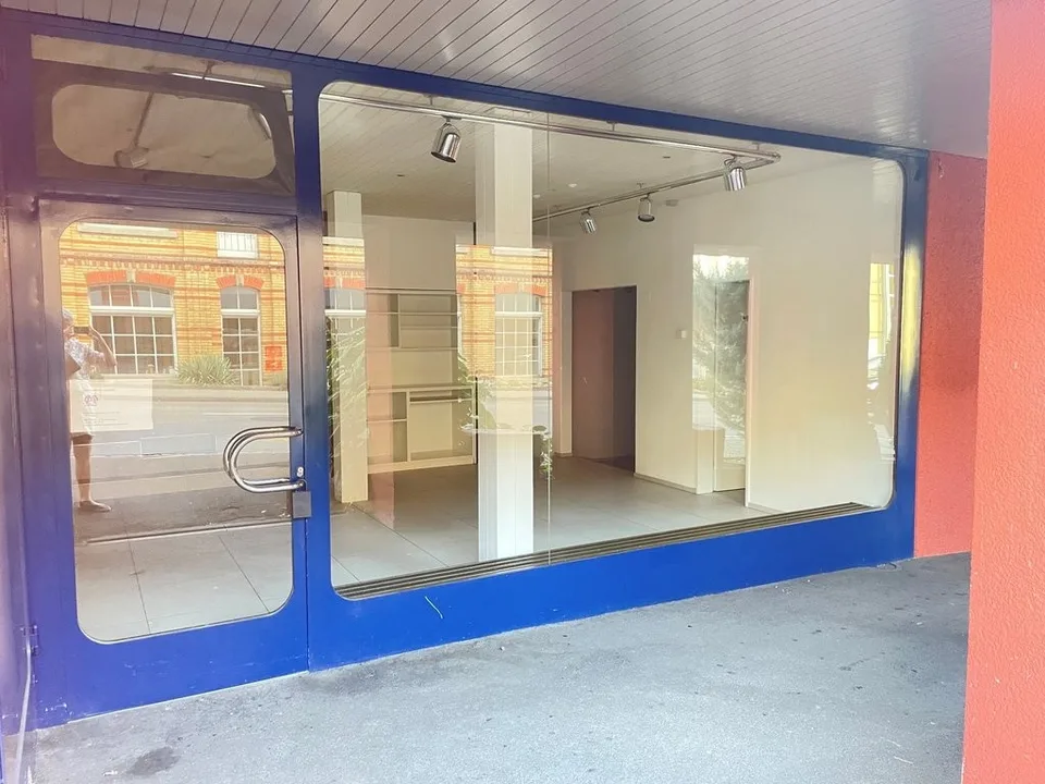 Gewerbelokalität an zentraler Lage an der Zugerstrasse 56 in Horgen – photo 2 sur 10