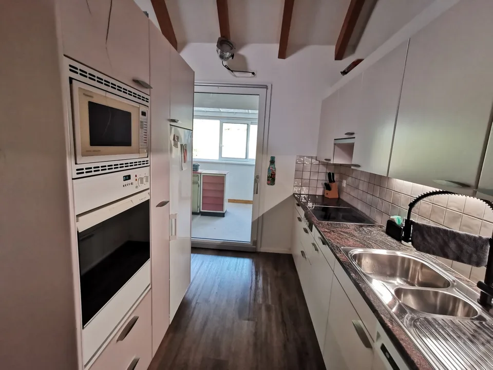 2,5 Zimmer 117 m² Dachgeschoss Wohnung mit Galerie und Wintergarten – foto 17 di 29