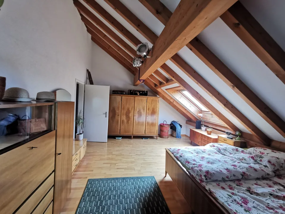 2,5 Zimmer 117 m² Dachgeschoss Wohnung mit Galerie und Wintergarten – foto 28 di 29