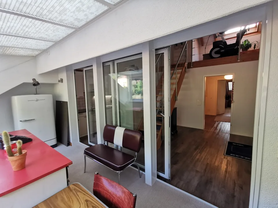 2,5 Zimmer 117 m² Dachgeschoss Wohnung mit Galerie und Wintergarten – foto 8 di 29