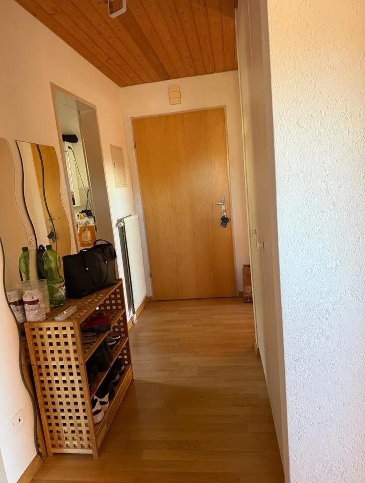 Charmante 3-Zimmer-Dachwohnung mit Balkon in Oberbuchsiten – Foto 4 von 10