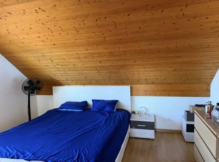 Charmante 3-Zimmer-Dachwohnung mit Balkon in Oberbuchsiten – Foto 5 von 10