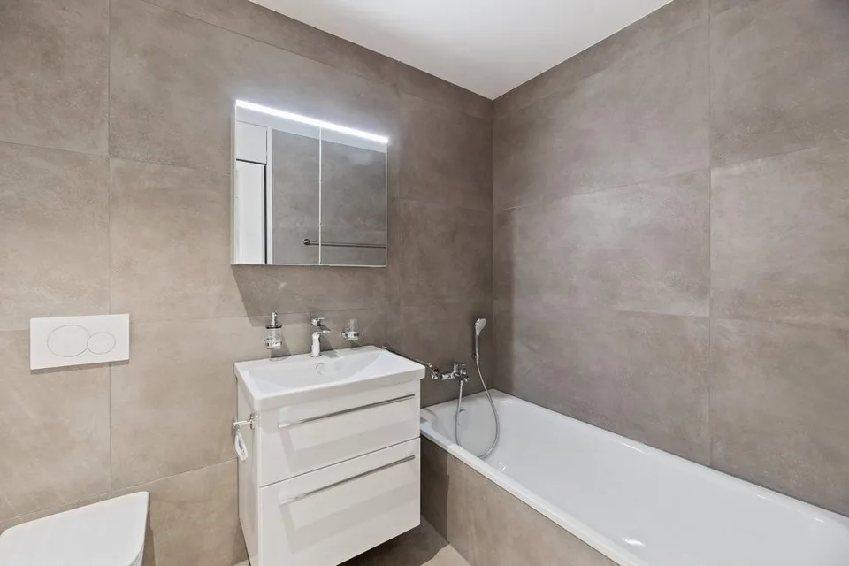 APPARTAMENTO SPLENDIDO IN UNA ZONA TRANQUILLA – foto 9 di 9