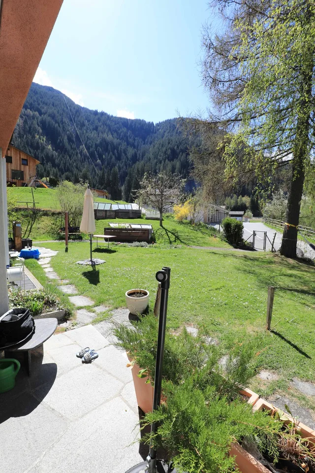 Grosszügige 2 ½ Zi mitten in den Bergen – foto 10 di 14