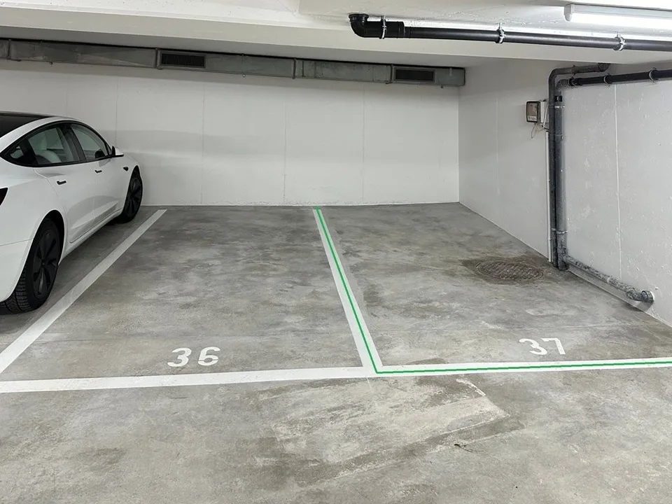 Einstellplatz für Motorrad zu vermieten – photo 3 sur 4