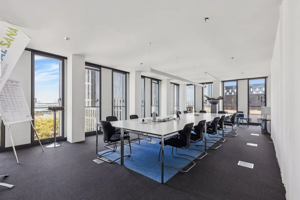 Willkommen im Vertex! Moderne Bürofläche im 7. Stock – Foto 3 von 16