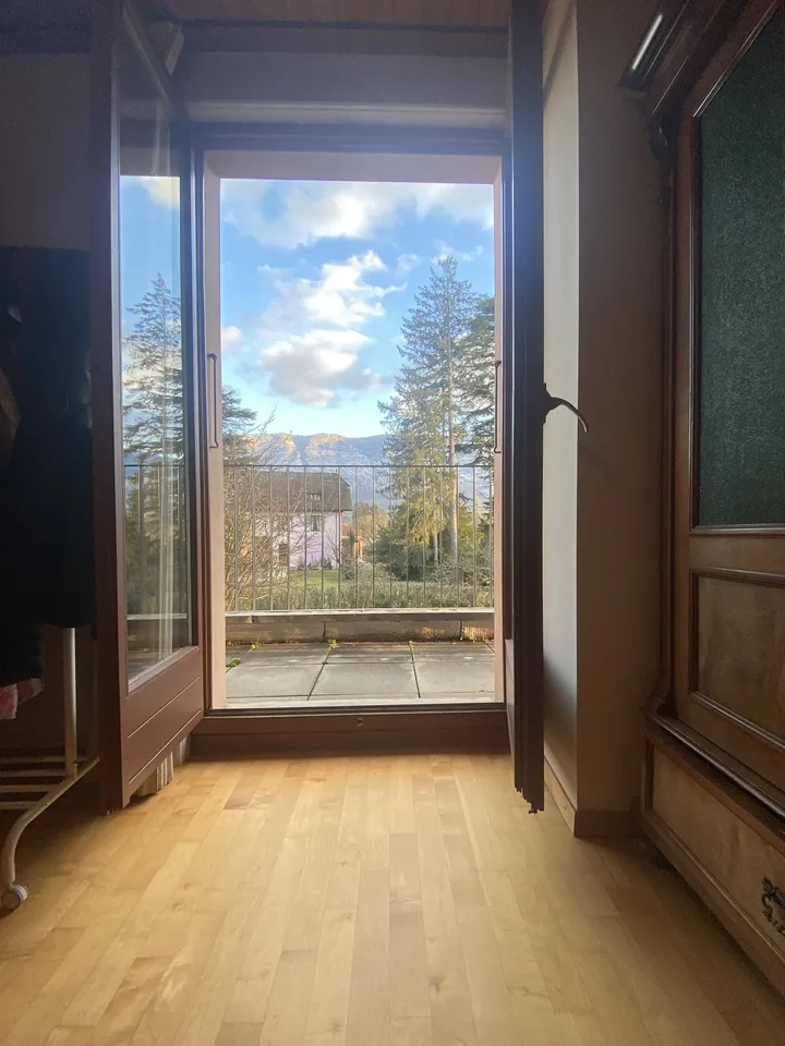 chambre au 1er étage avec balcon pour jeune fille – Foto 3 von 5