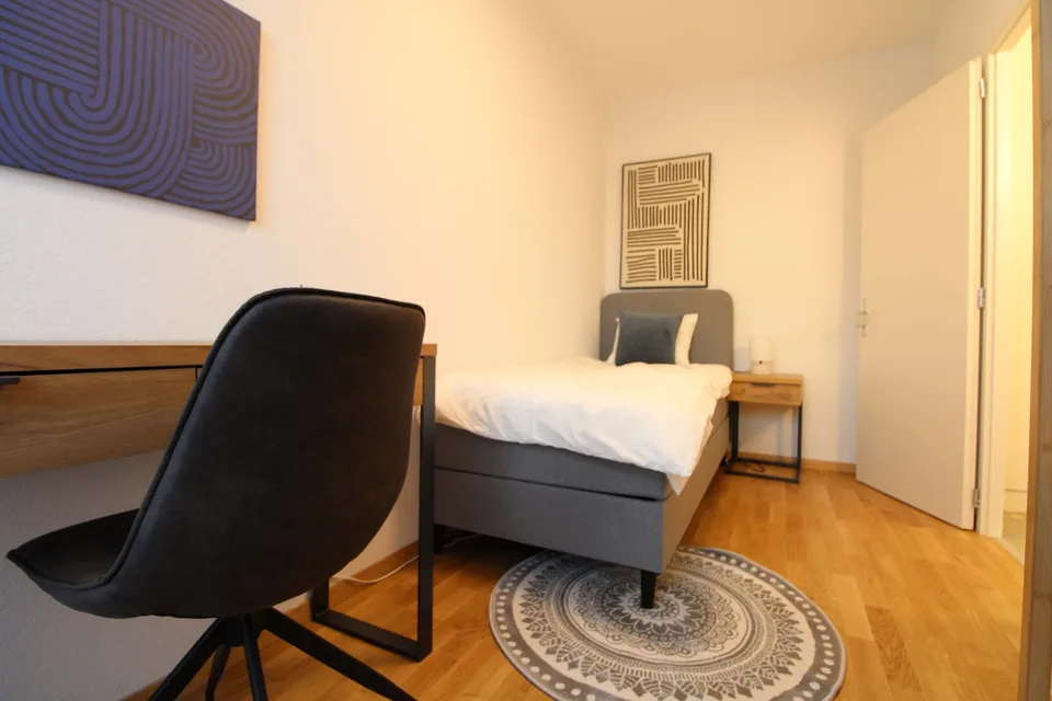 Your Next Chapter Starts Here - Furnished Room in a Top Location – photo 16 of 54