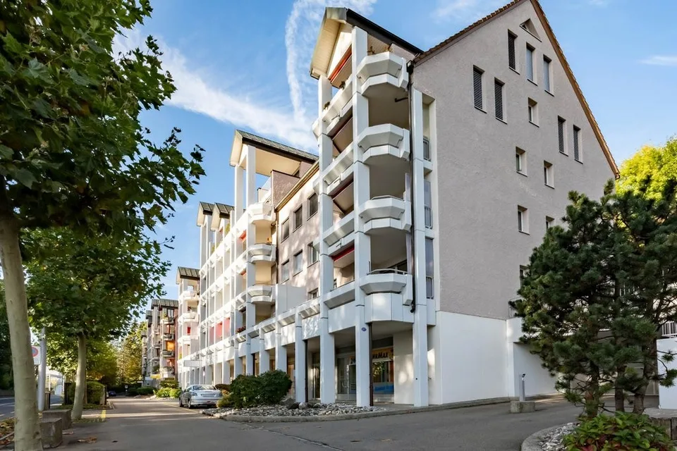 Einstellplatz mit optimalen Anschluss an das Verkehrsnetz – foto 2 di 2