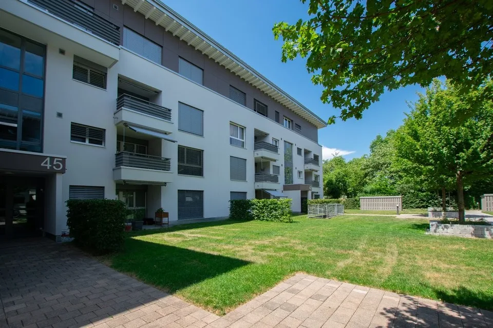 Appartamento in mansarda con camino, grande terrazza + lavanderia privata – foto 7 di 7