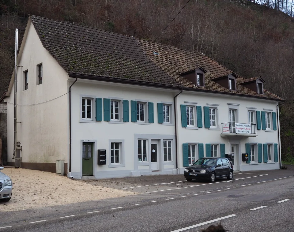 moderne 3 ½-Zimmer-Dachwohnung mit Innenhof – Foto 5 von 6