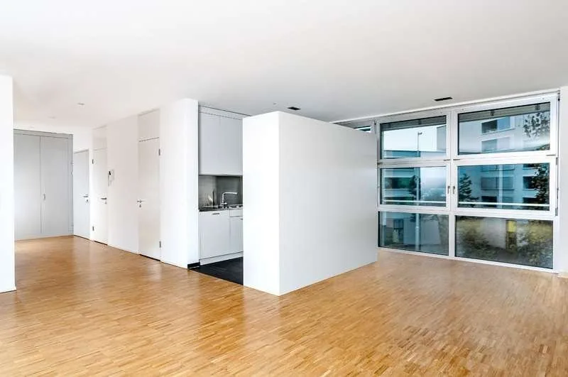 Moderne 3.5 Zimmer-Wohnung in unmittelbarer Nähe zum Bahnhof Oerlikon – Foto 5 von 7
