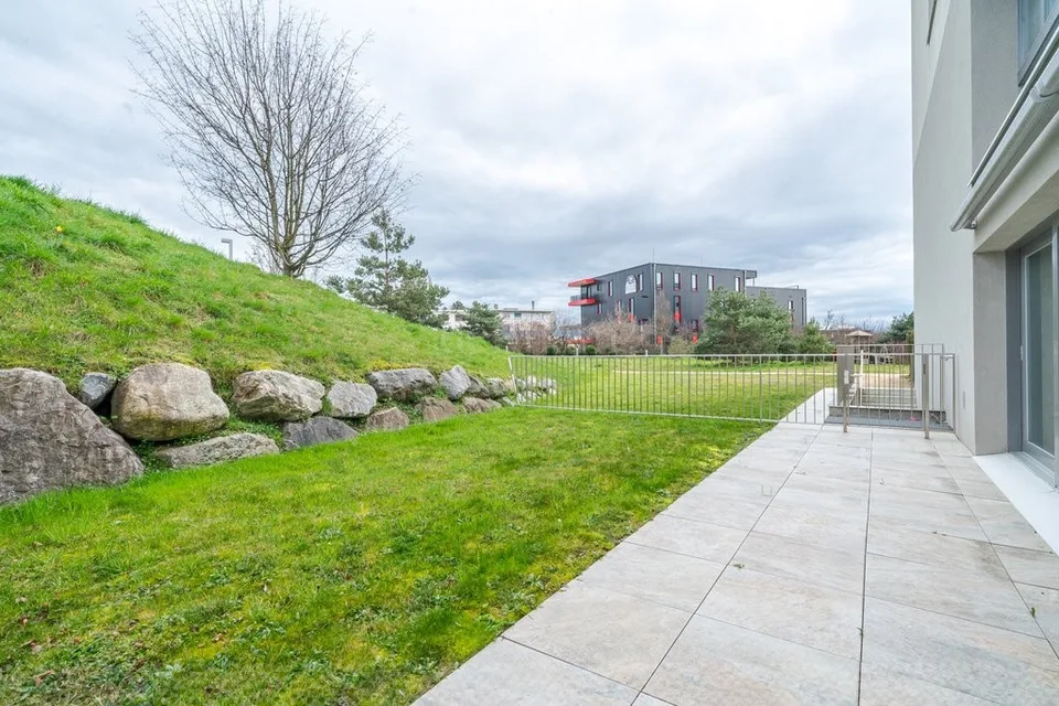 Belle surface au rez de chaussée avec terrasse privative – foto 6 di 10