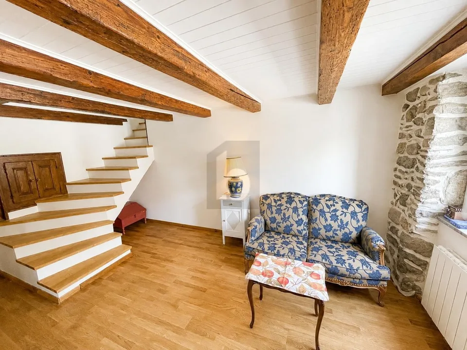 MAGNIFIQUE, SPACIEUSE ET RÉNOVÉE AVEC SOIN – Foto 3 von 4