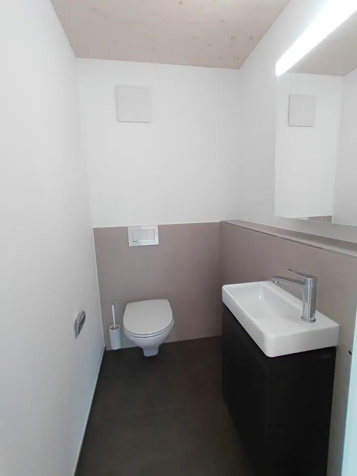 Moderne 3.5-Zimmer-Wohnung mit Terrasse und Rasensitzplatz – Foto 4 von 10