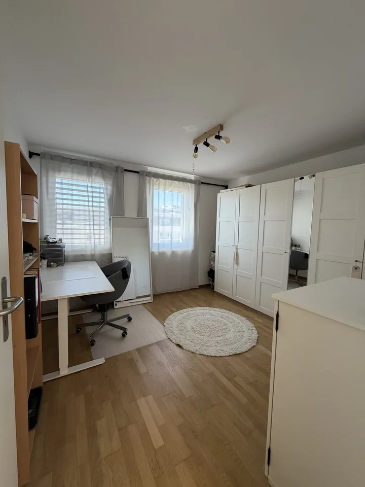 Apartment with 3 1/2 rooms on the 7th floor – photo 6 of 8