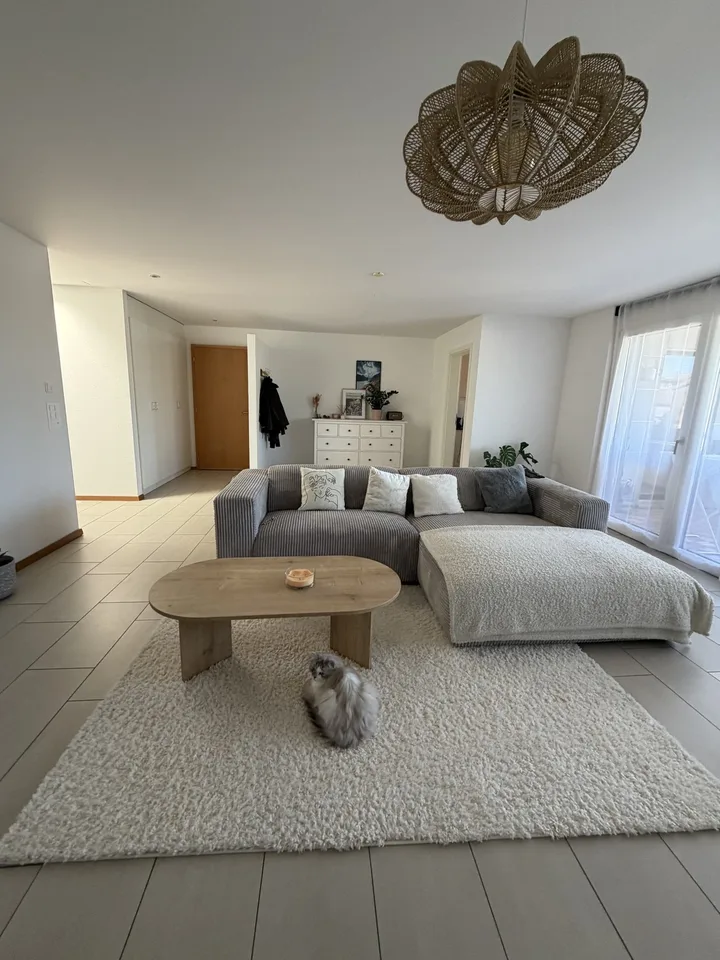 Apartment with 3 1/2 rooms on the 7th floor – photo 2 of 8