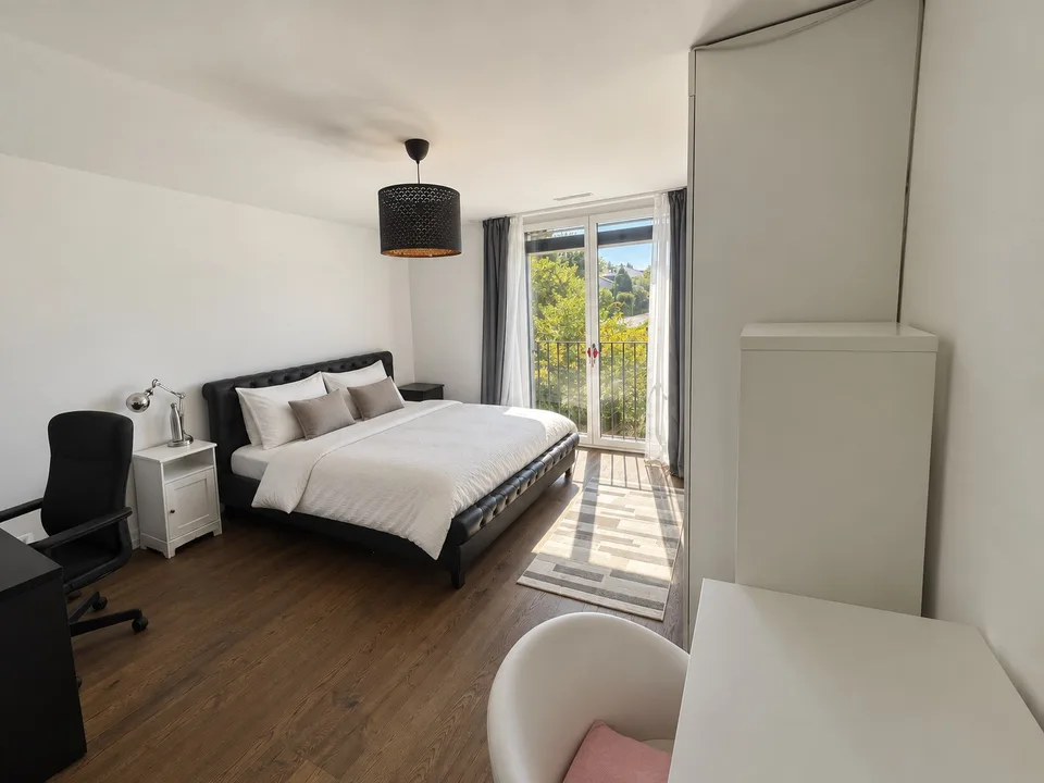 201 m² Attika-Maisonette – 3 Terrassen mit ca. 90 m², Alpenblick & Whirlpool – Foto 8 von 16