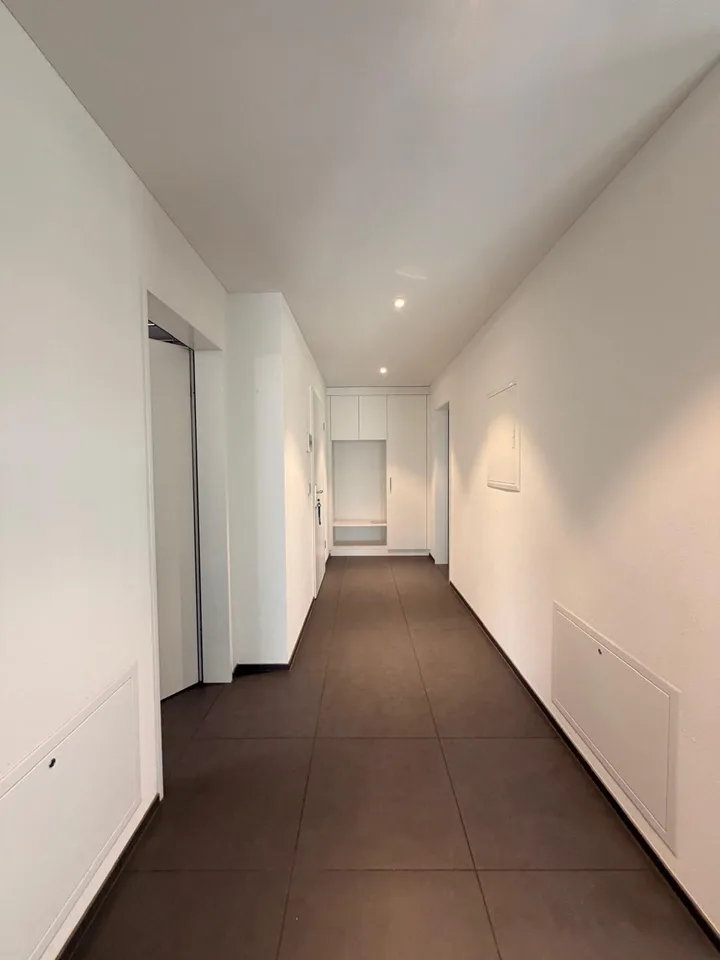 "Neue / Moderne 3.5-Zimmer-Wohnung mit Garten" – Foto 4 von 11