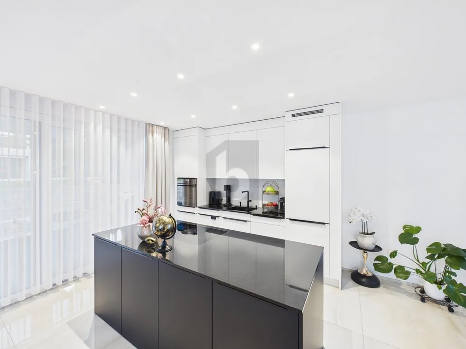 EXCLUSIVE WITH STYLE AND PRIVACY – photo 2 of 4