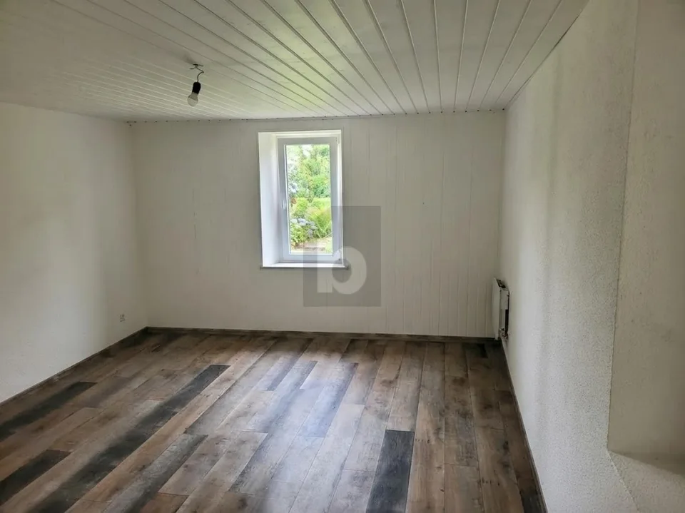 Renoviert und geräumig – Foto 2 von 4