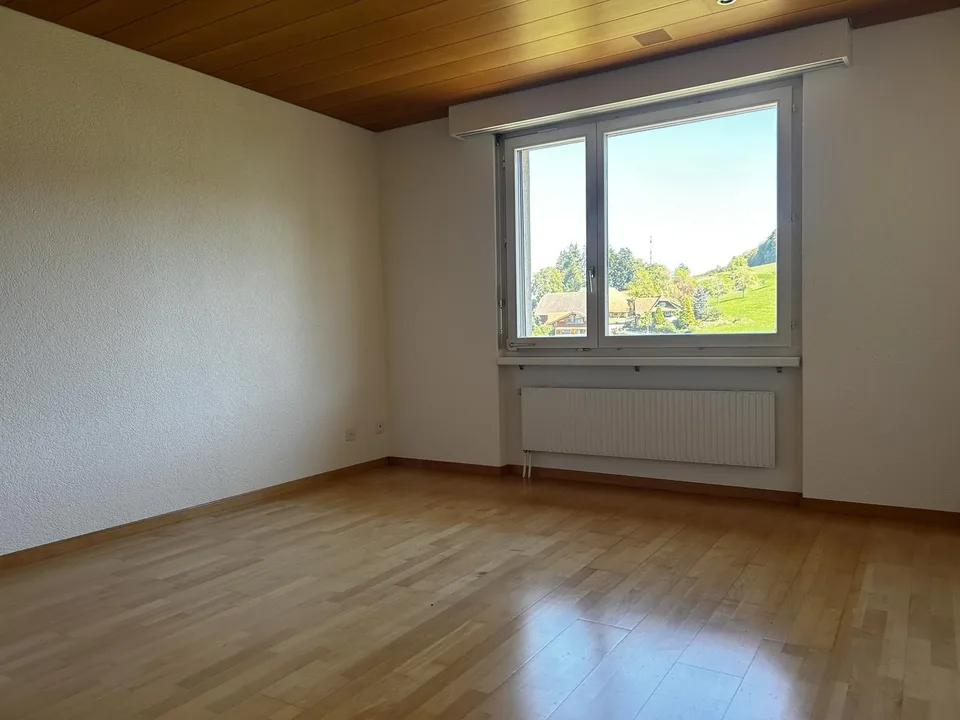 Die EINFACHE 4.5-Zi-Wohnung mit dem Rundumblick – photo 7 of 14