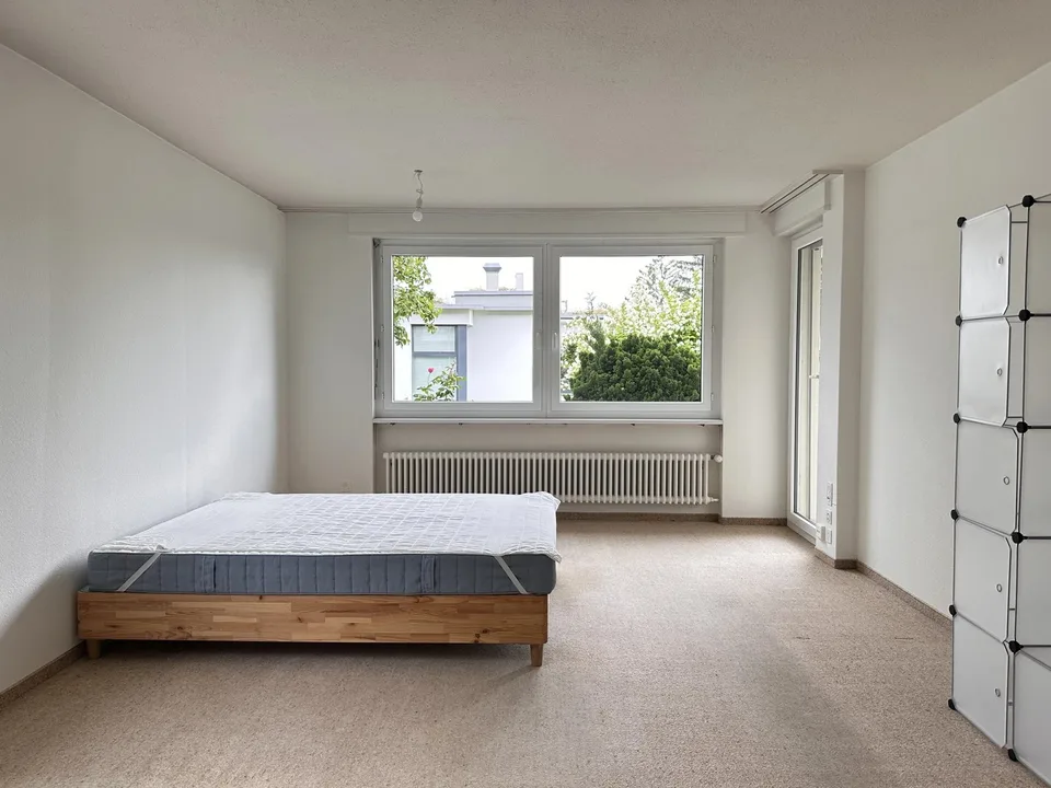 Bright furnished room with Lake Zurich view in quiet 3-person apartment – Foto 7 von 12